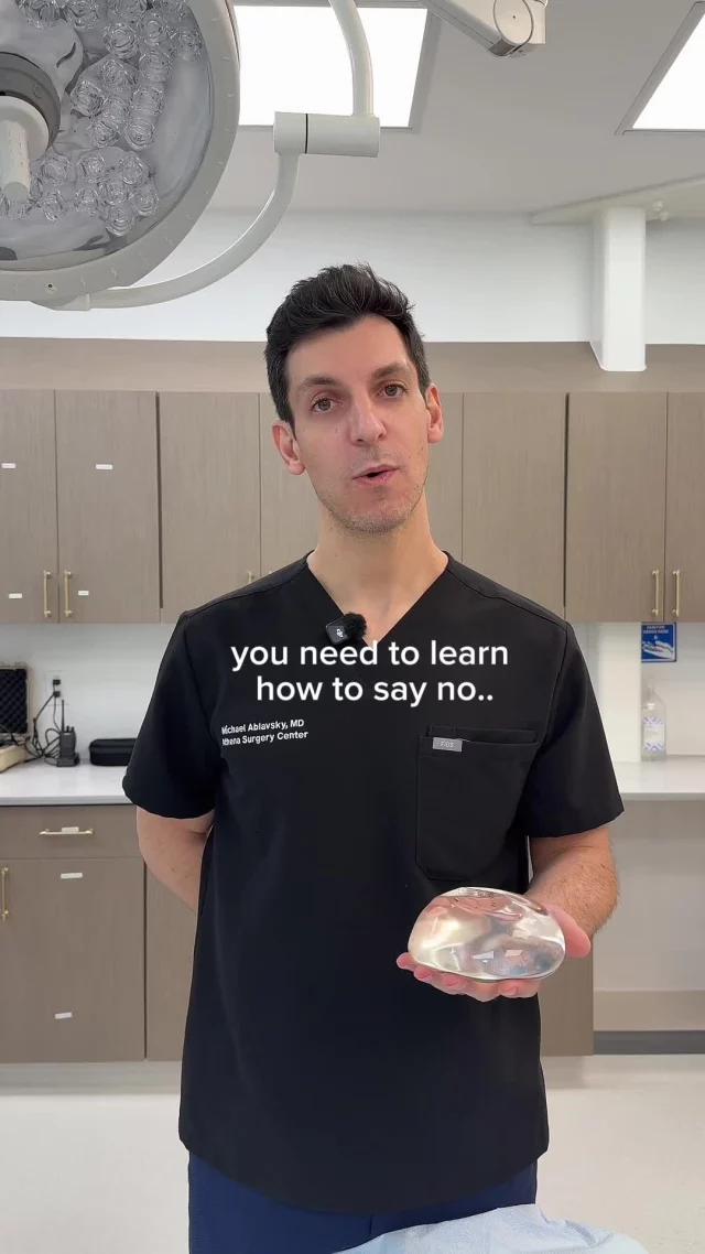 Stand your ground, ladies!
ㅤ
#FunnyPlasticSurgeon #PlasticSurgerySATX #Plasticsurgeonsanantonio