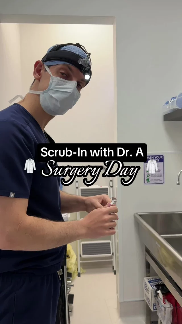 POV: you’re about to scrub in for surgery 🧼
ㅤ
The scrub-in is basically the OR version of “don’t touch anything”, a timed, step-by-step hand wash, followed by gowning and gloving so everything stays sterile.
ㅤ
📍 19296 Stone Oak Pkwy Ste 102, San Antonio, Texas 78258
📞 (210) 942-6672
ㅤ
#Mommymakeovers #Bodycontouring #PlasticSurgeonSanAntonio
